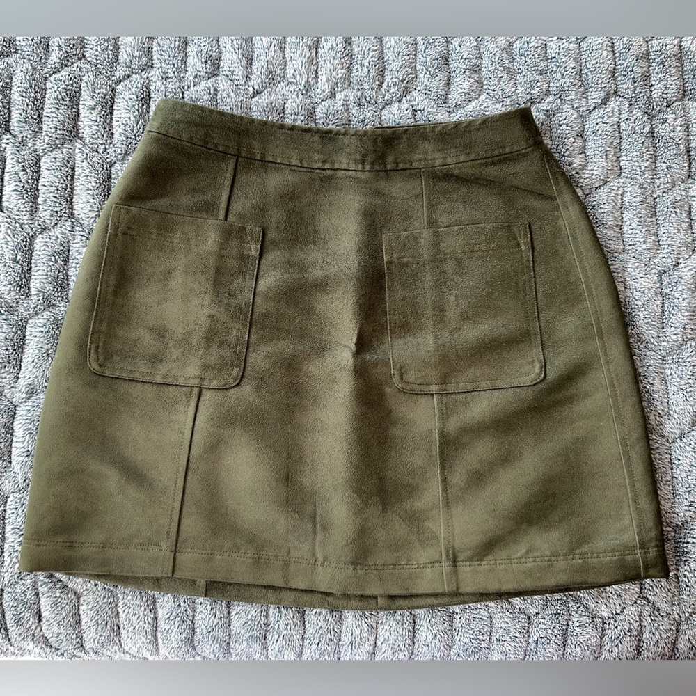 NWOT Old Navy Suede Zip Up Mini Skirt Olive Green sz 4